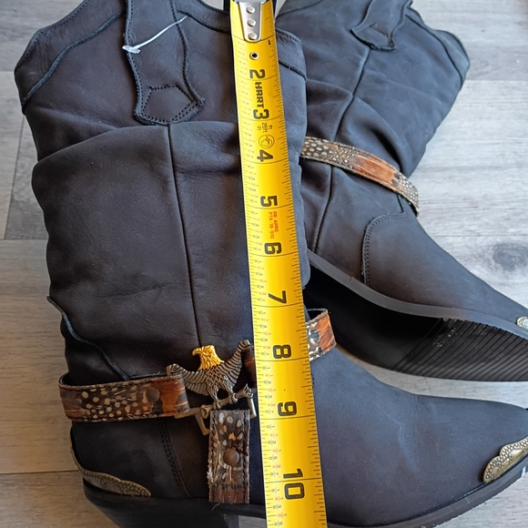 Vintage Western Boots - Picture 5 of 10